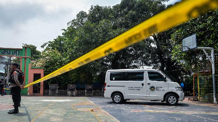 Mobil SPPG Pengantar MBG di Pati Tabrak Rumah Warga