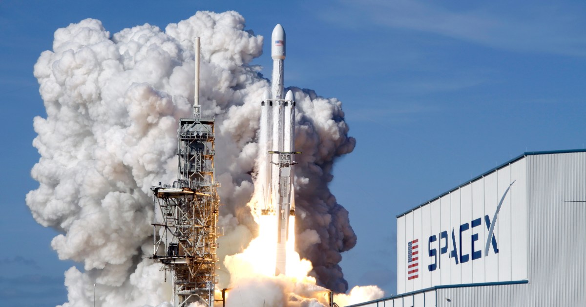 SpaceX milik Elon Musk mengincar valuasi $1,77 triliun menjelang IPO bersejarah