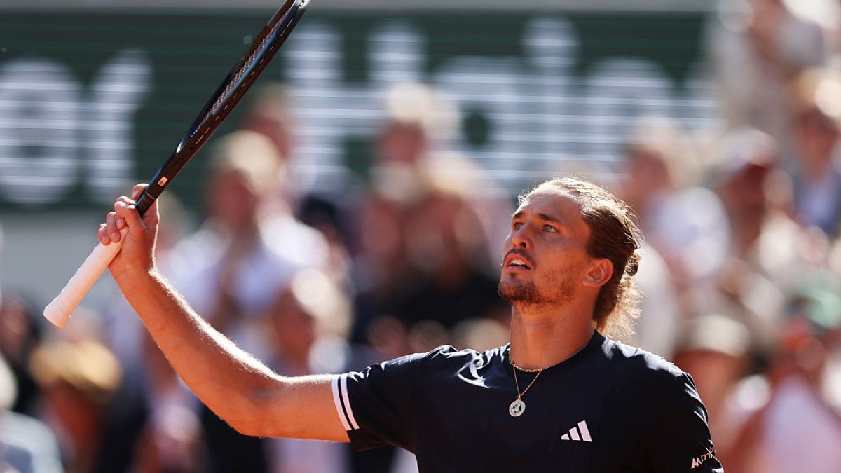 Zverev melewati Mensik untuk mencapai final Prancis Terbuka kedua