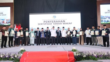 ATR/BPN Serahkan 1.029 Sertifikat Tanah Wakaf ke Badan Hukum Keagamaan