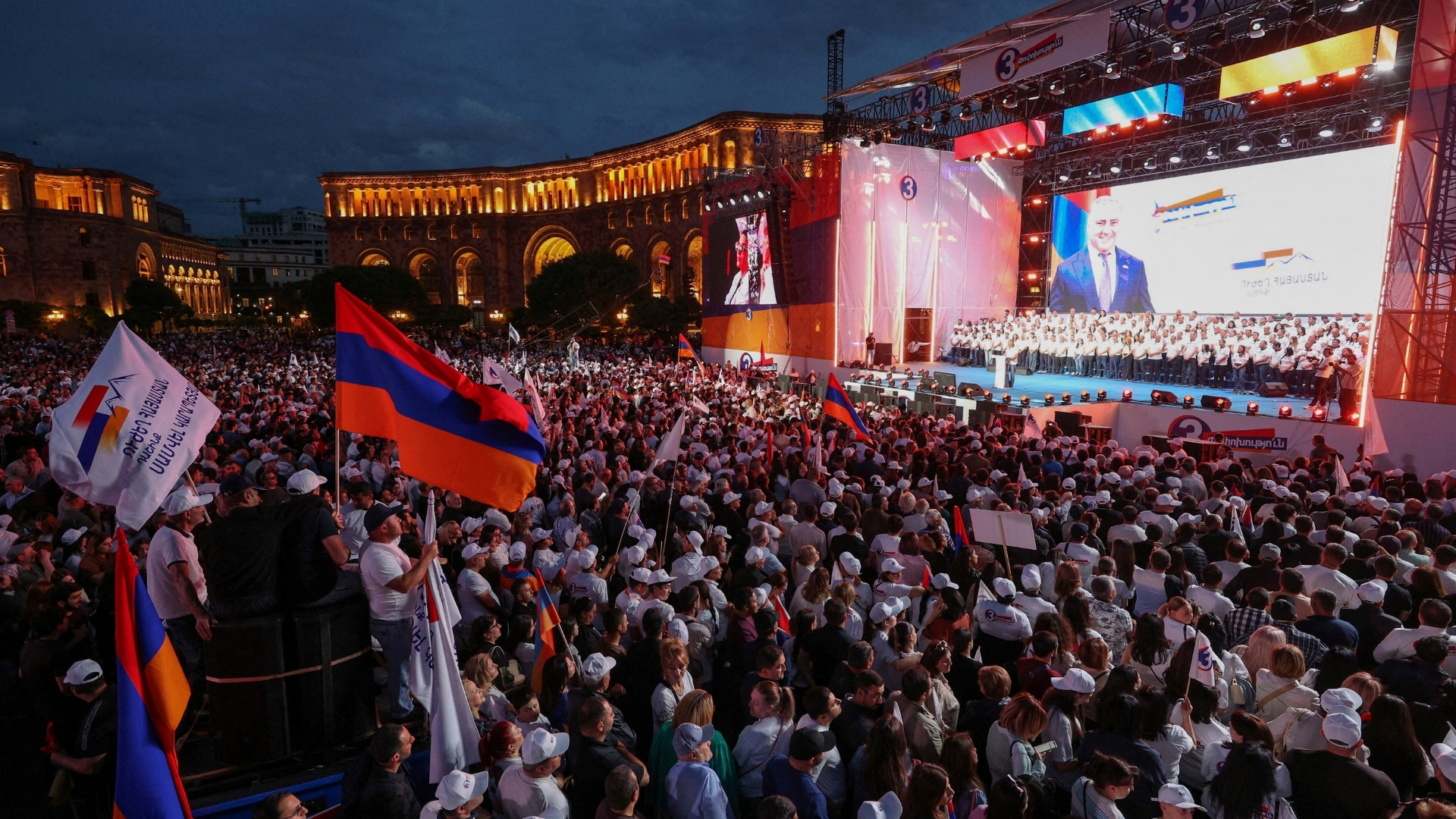 Mengapa pemilu Armenia mendapat perhatian begitu besar di luar negeri?