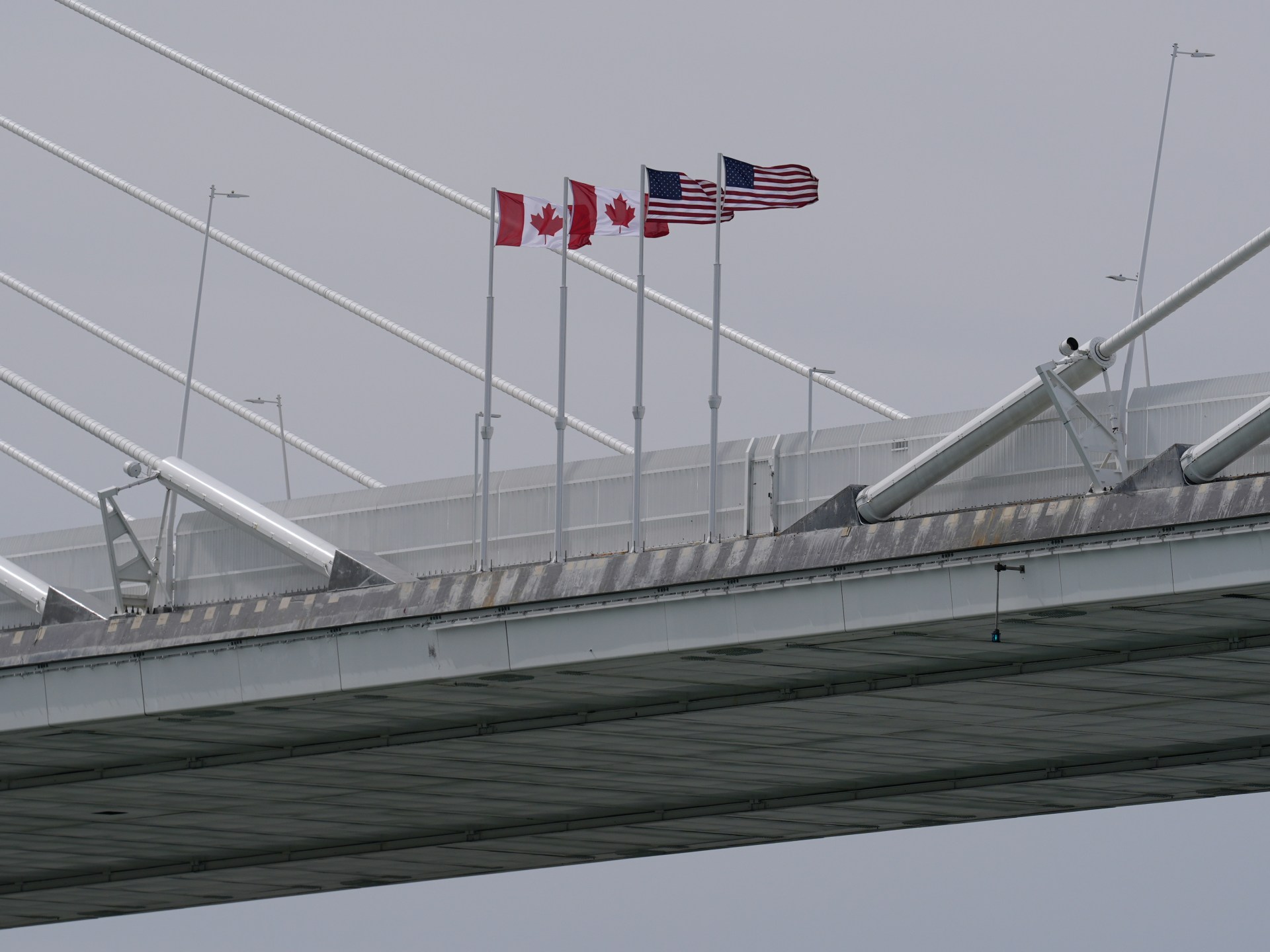 Kanada menyetujui pembukaan Jembatan Gordie Howe, meskipun ada ancaman dari Trump