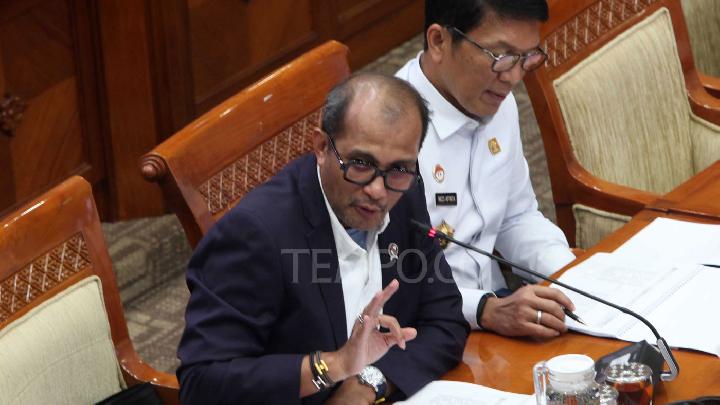 pemerintah-persilakan-masyarakat-sipil-gugat-uu-polri-ke-mk