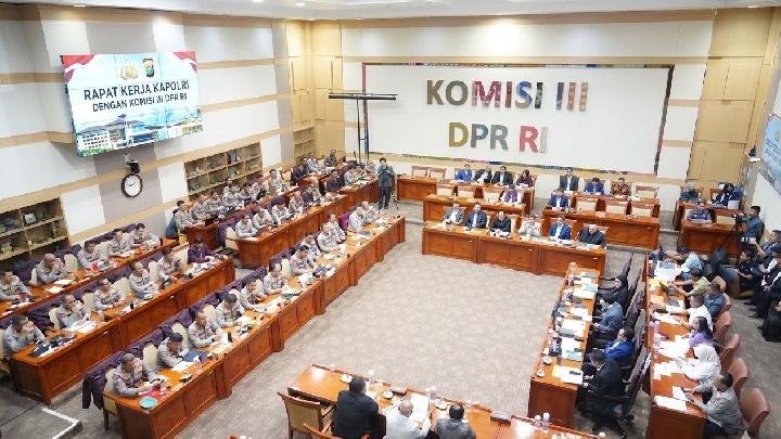 kata-kapolri-soal-kritik-polisi-aktif-di-jabatan-sipil