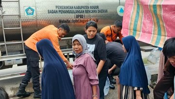217 Jiwa di Nanggung Bogor Terdampak Kekeringan, BPBD Salurkan Air Bersih