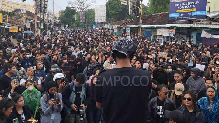 Massa Rakyat Memanggil Blokade Pertigaan Gejayan Yogyakarta