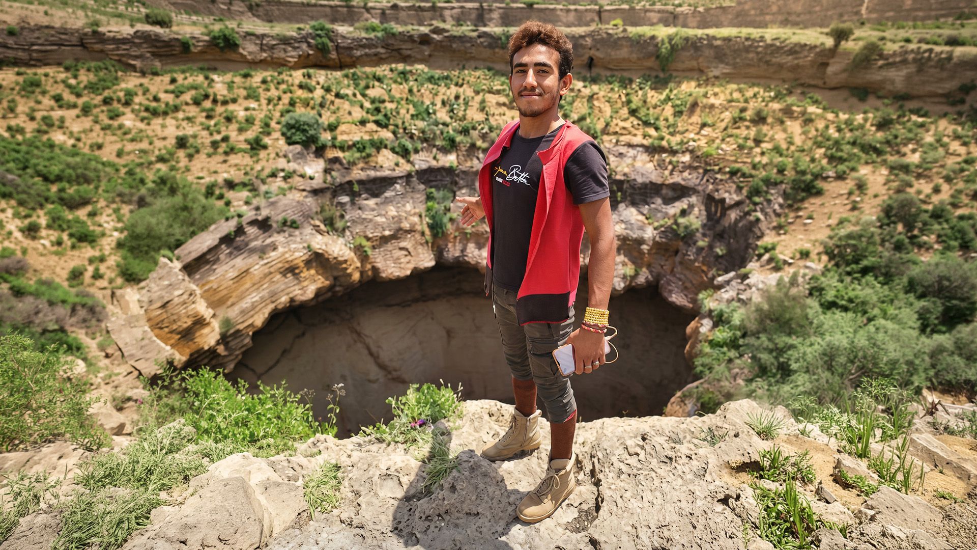 'Spider-Man' Yaman mati saat mendaki kawah gunung berapi