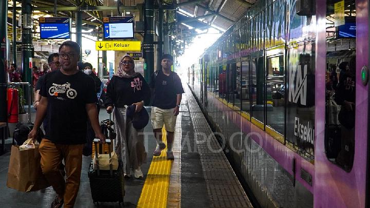 Prabowo Perintahkan Renovasi Stasiun Gambir