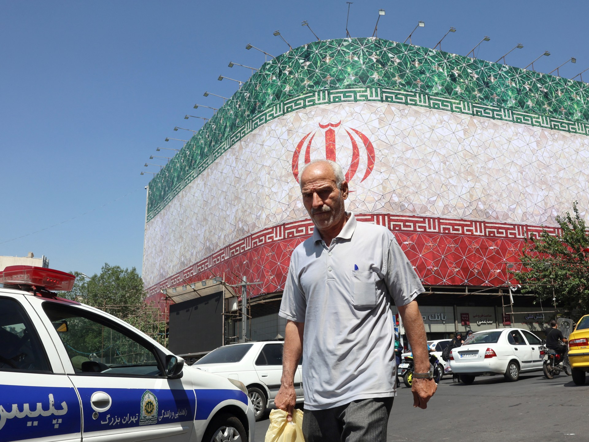 Antisipasi dan penolakan di Iran ketika mediator berusaha menyelesaikan kesepakatan dengan AS