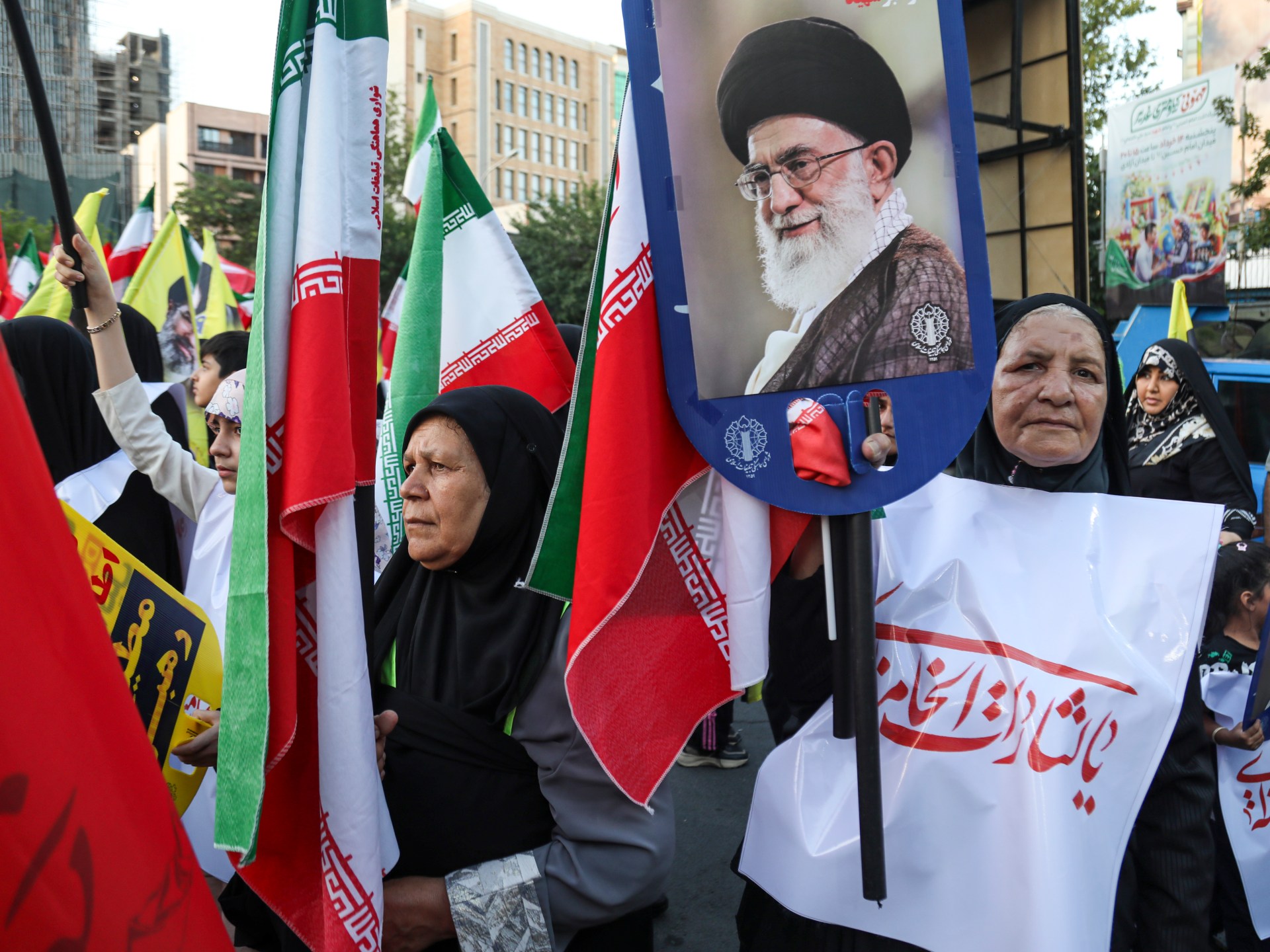 Bantuan global ketika Iran dan AS menandatangani perjanjian untuk mengakhiri perang