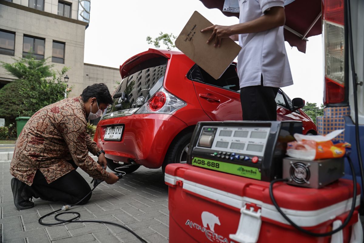 Sudin LH Jakbar uji emisi 1.532 kendaraan selama 2026