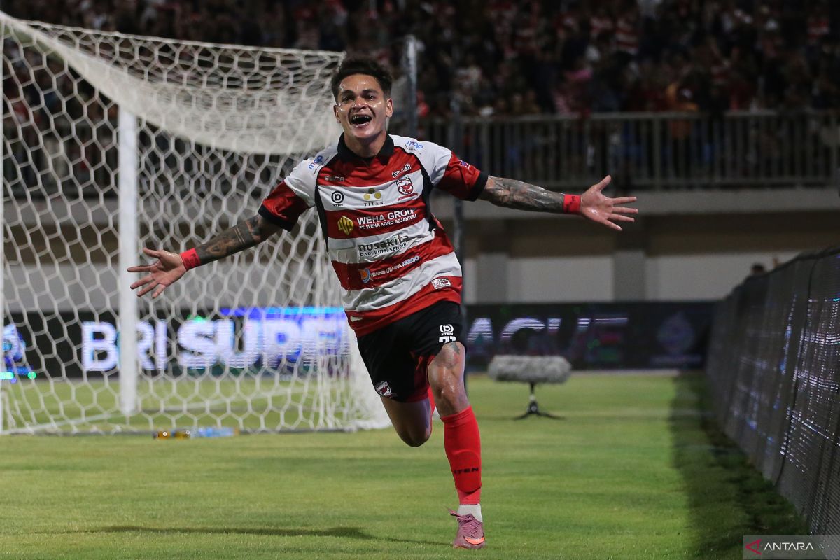 8 pemain asing Super League yang dipanggil timnas negaranya