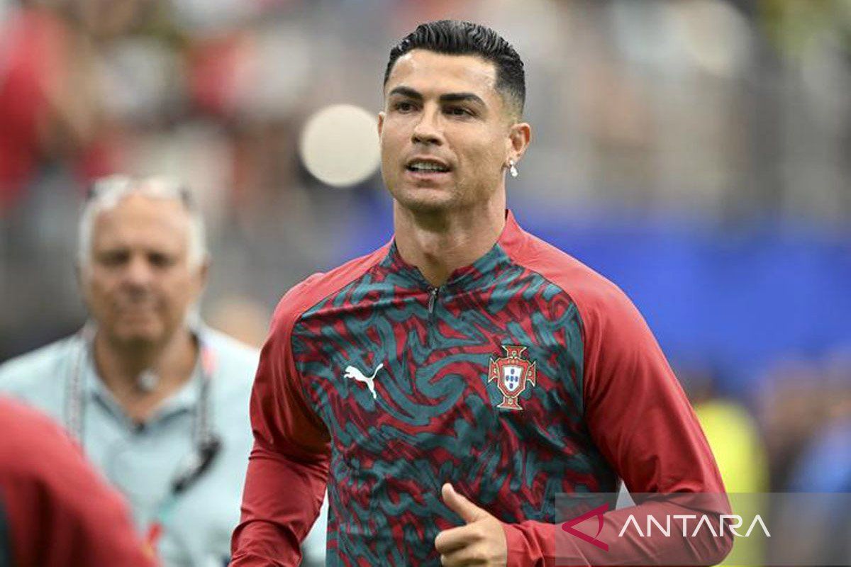 Ronaldo sampaikan pesan hormat kepada Messi 