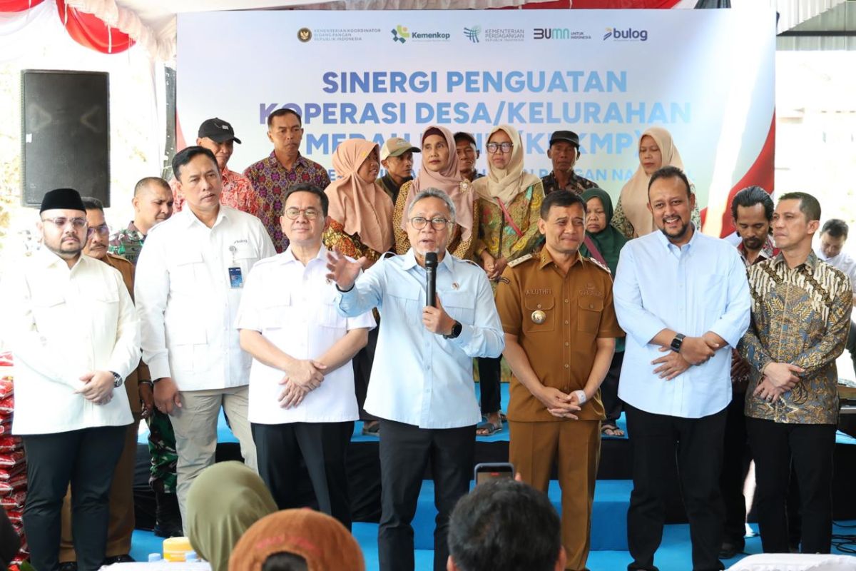 Menko Zulhas pastikan kesiapan operasional serentak KDKMP 15 Oktober