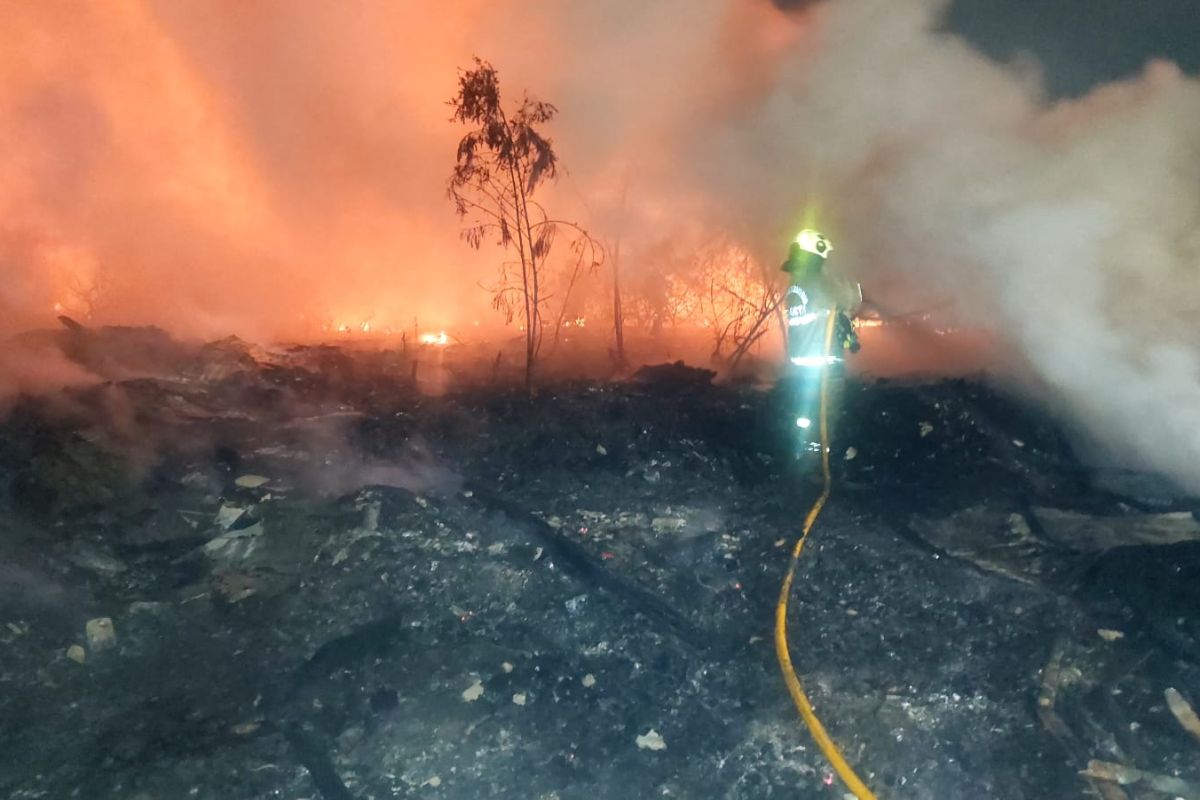 Lapak narkoba Kampung Ambon Jakbar terbakar usai dibongkar