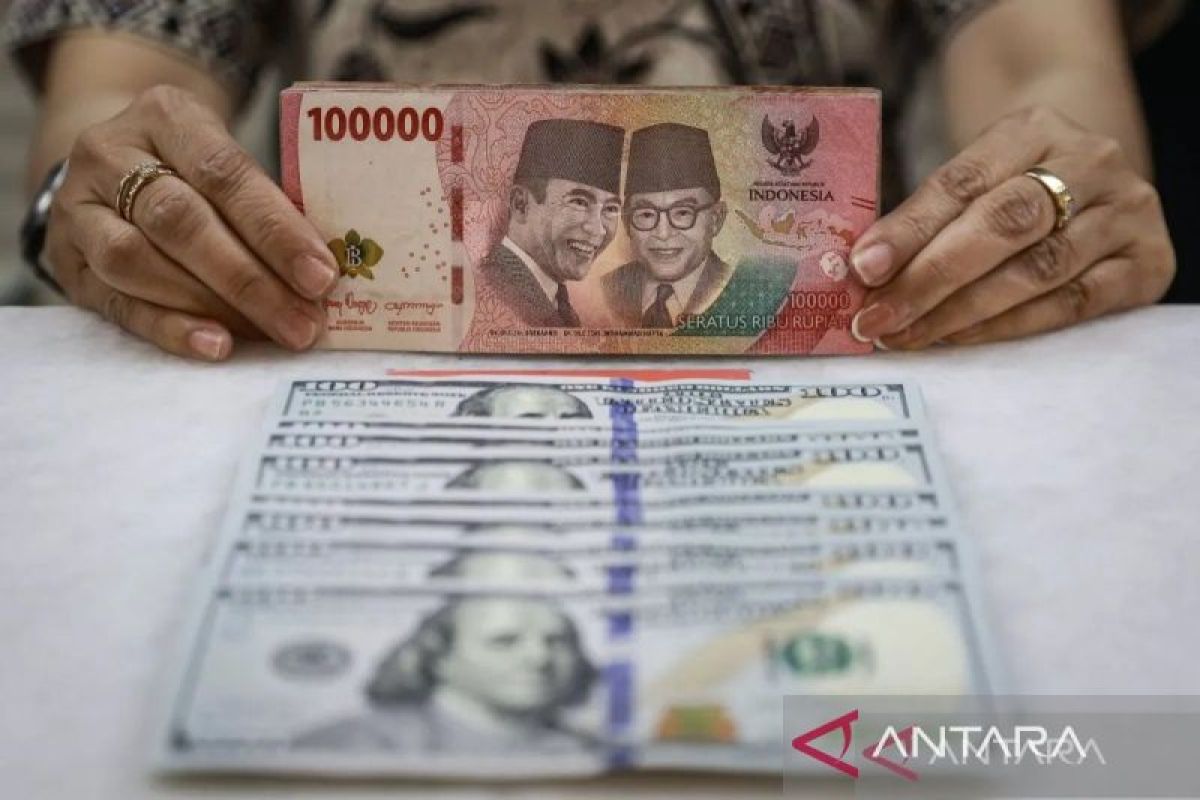 Rupiah pada Kamis pagi melemah jadi Rp18.033 per dolar AS