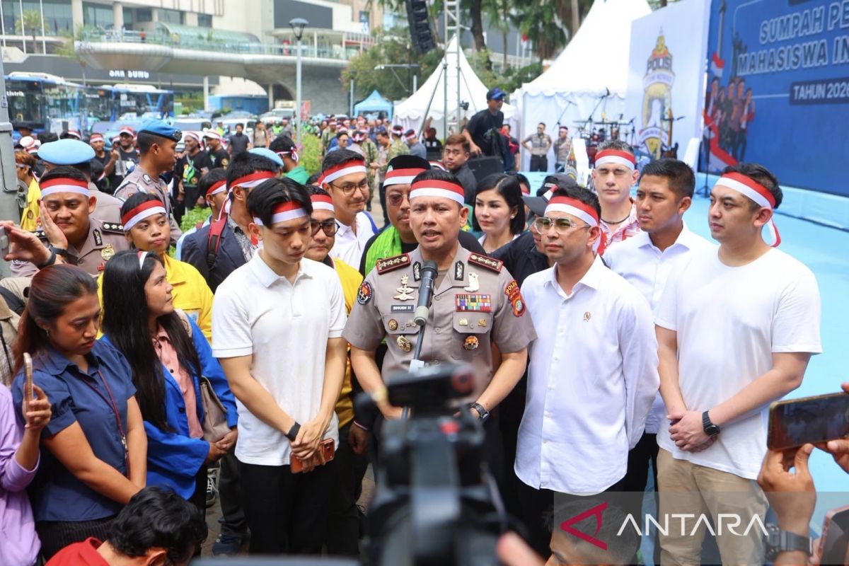 Polisi gelar deklarasi Sumpah Pemuda bersama mahasiswa di Bundaran HI